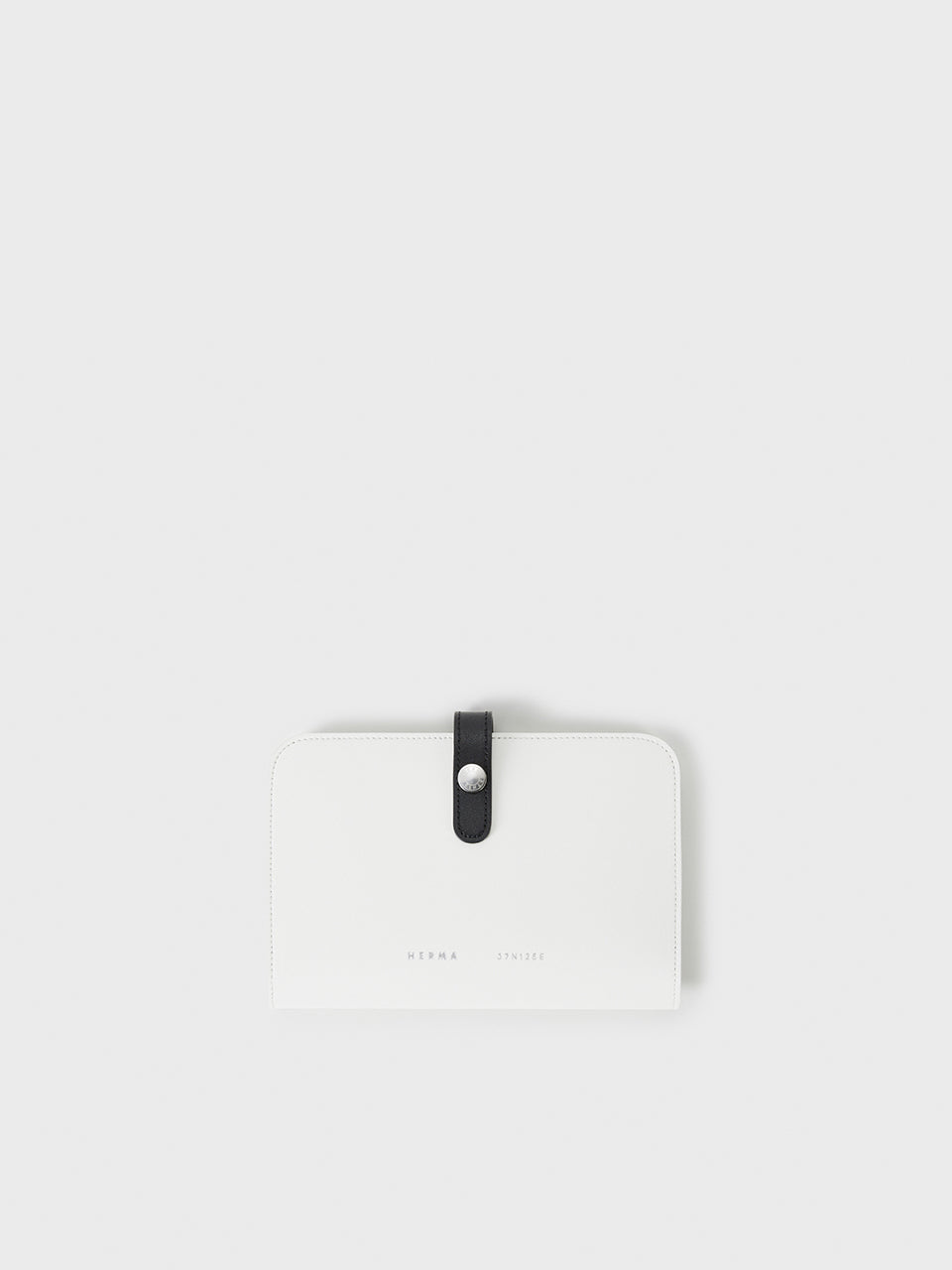 Voye Travel Wallet White Black Snap