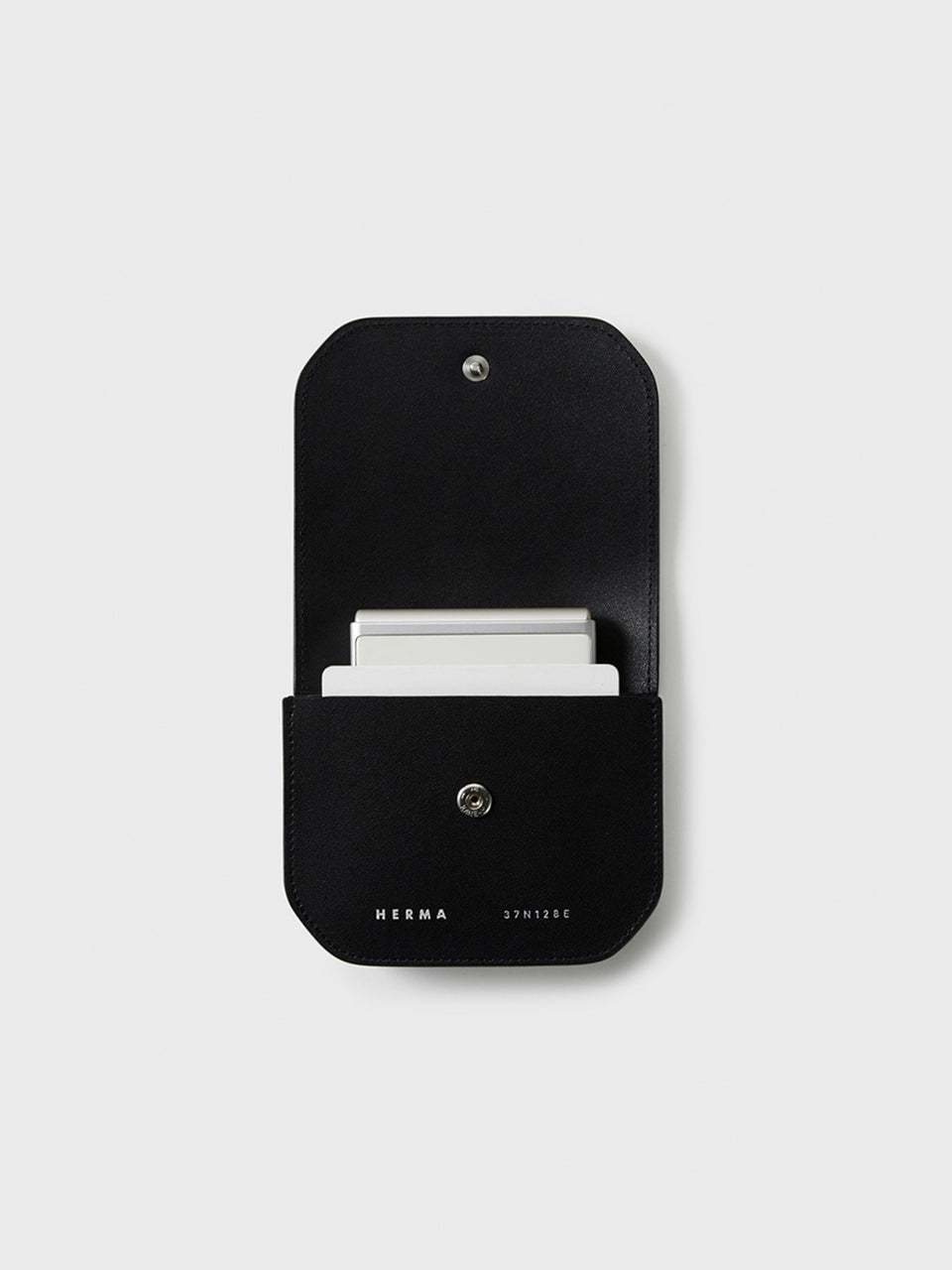 Petit Wallet on Chain Black